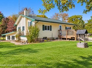 2701 Oakley Rd, Stockbridge, MI 49285
