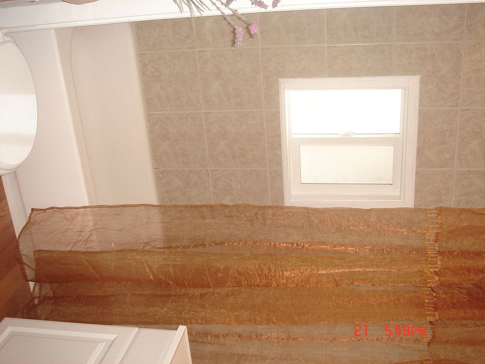 2007 Updated Ceramic Tile Bath