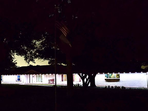 3rd image of 400 Shiloh Dr