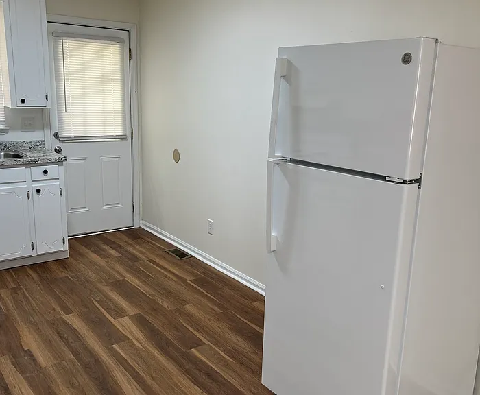 638 Jefferson St #B — Photo 7