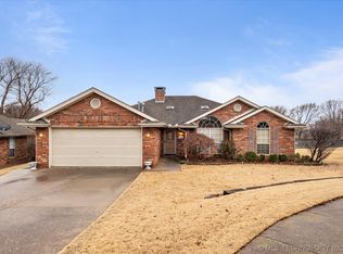 5608 Steeper Dr, Bartlesville, OK 74006