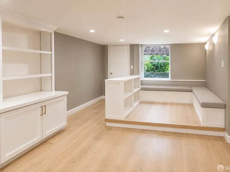 2825 Filbert St — Photo 17