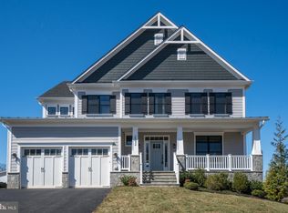 2992 Beechwood Ln, Falls Church, VA 22042