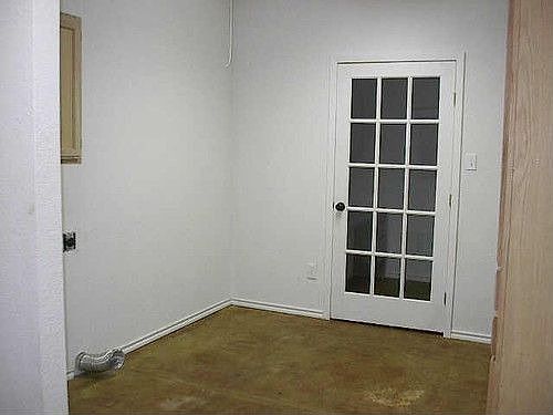 4th image of 402 SE 20th St