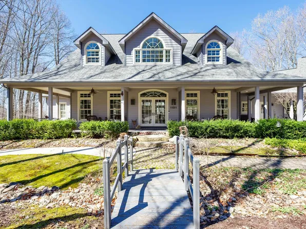 11511 Mountain Woods Dr, Thompsonville, MI 49683