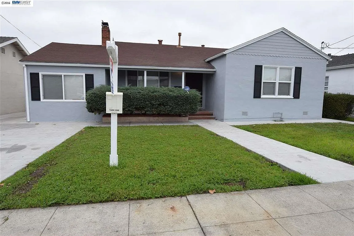1130 Minerva St photo 1