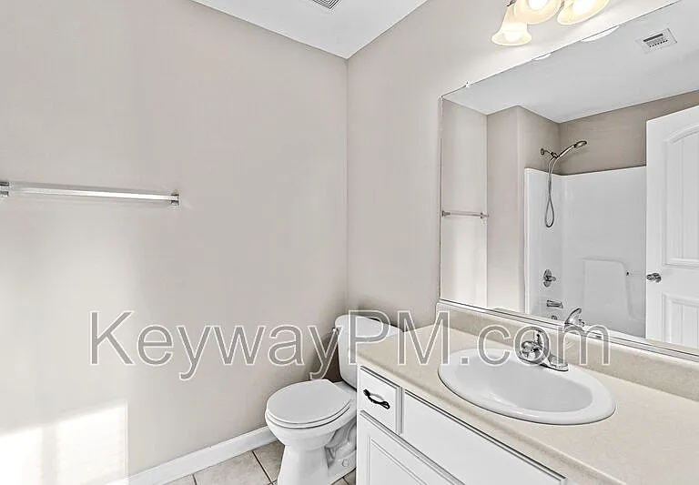 823 Whispering Willow Ct — Photo 15