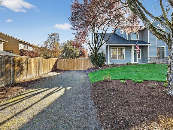 3rd image of 2811 NE 173rd Ct