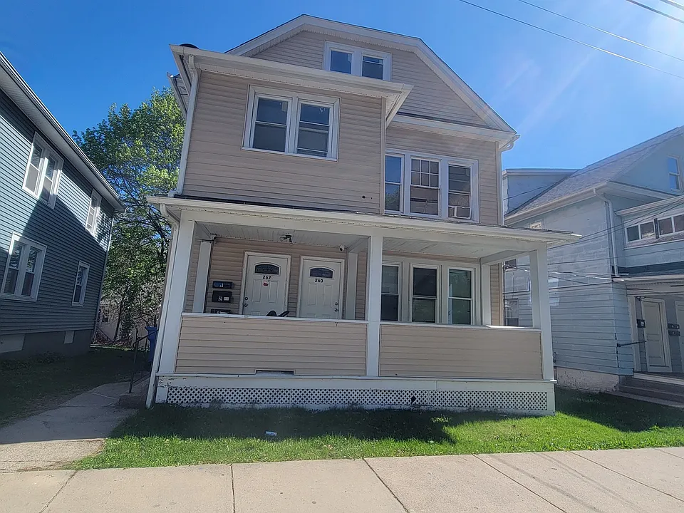 260 Pine St #3