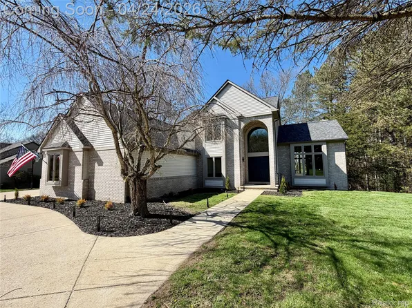 3298 Habitat Trl, Pinckney, MI 48169