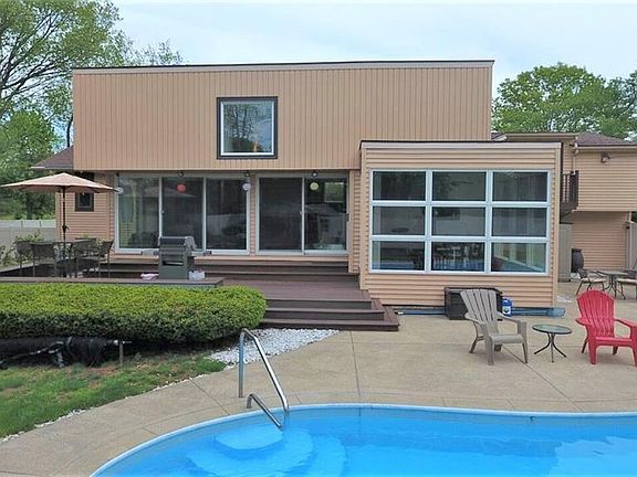 2nd image of 620 Stony Ln