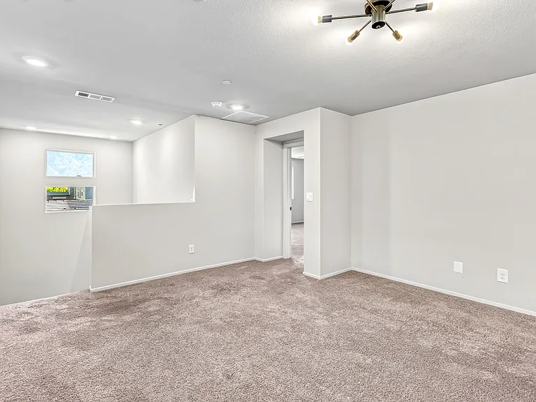 7476 Onyx Star St — Photo 11