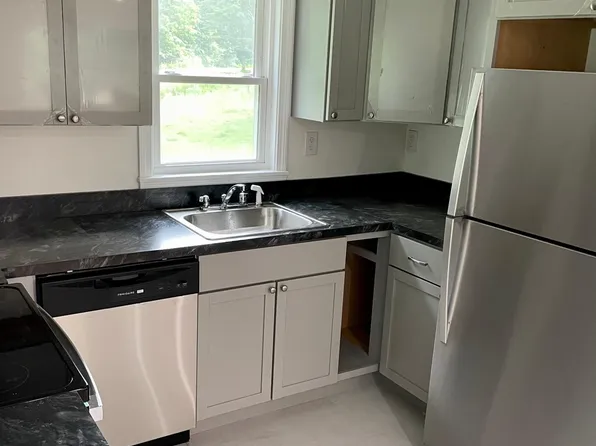 166 Chicopee Row APT 4, Groton, MA 01450