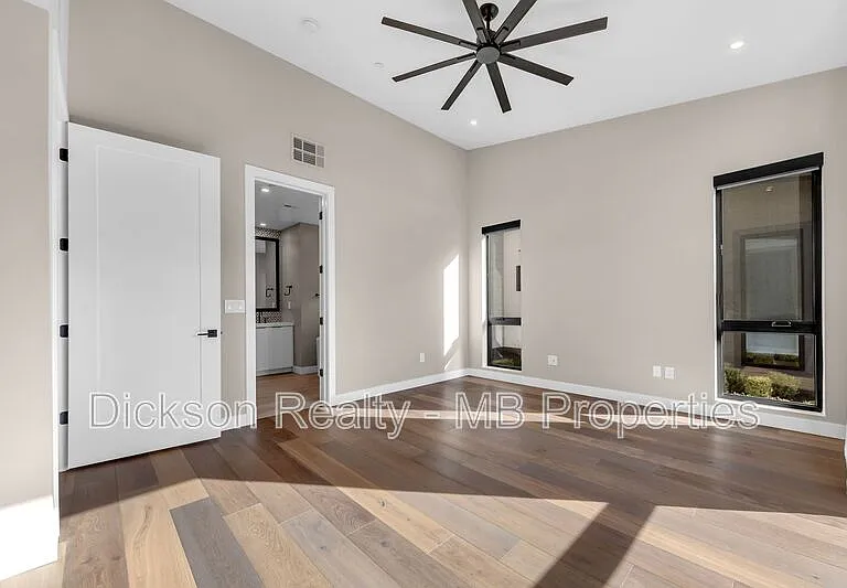 31 Campolina St — Photo 23