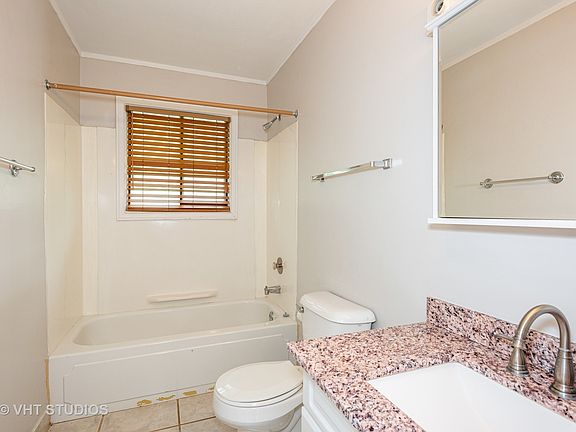 5th image of 158B Chatham Ct #444