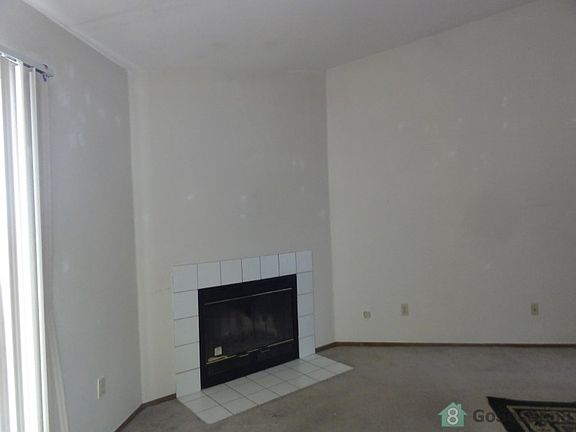 3rd image of 71 Carrotwood Ct
