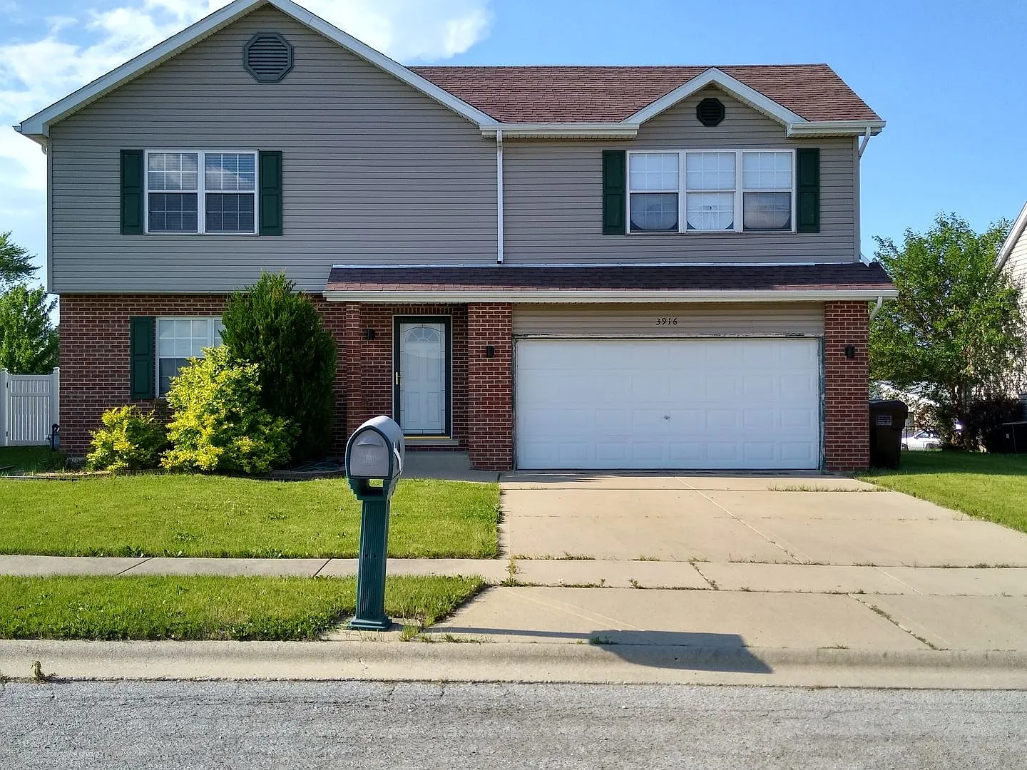 3916 172nd St photo 1