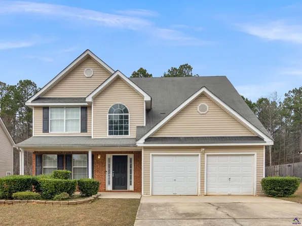 230 Millstone Dr, Hampton, GA 30228