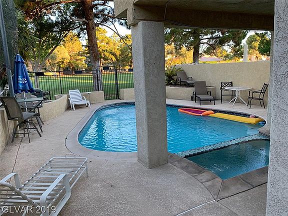 2nd image of 2981 Bel Air Dr