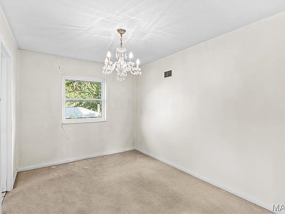 5th image of 9228 Kenstan Ct