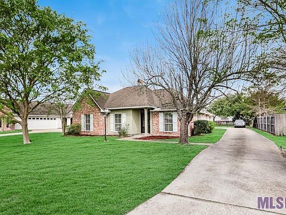 3rd image of 38356 Silverstone Ave