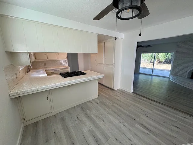 333 Greentree Rd — Photo 7