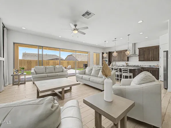 8041 E JACARANDA Street, Mesa, AZ 85207