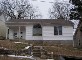 712 Magnolia Ave, Excelsior Springs, MO 64024