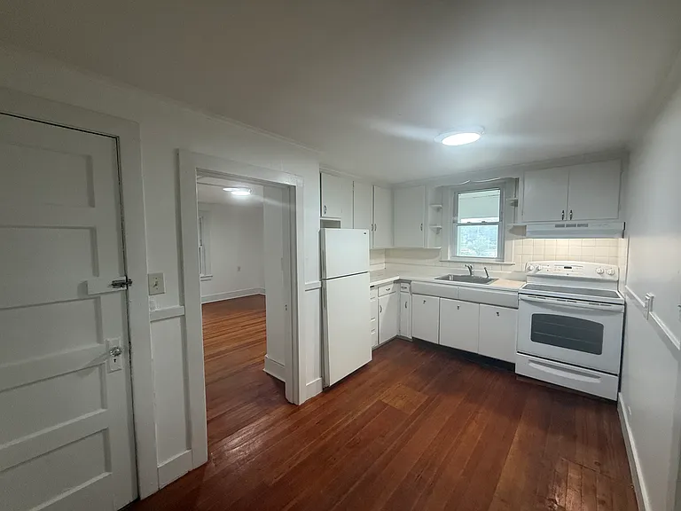 156 Main St — Photo 18