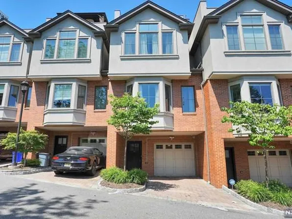 1538 River Rd APT 5, Edgewater, NJ 07020