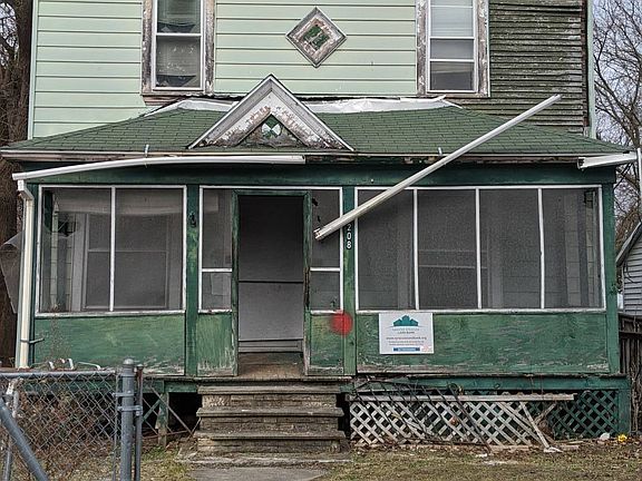 2nd image of 208 W Calthrop Ave