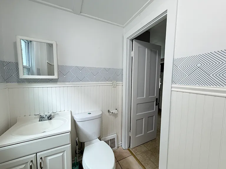 768 Prospect Ave #1 — Photo 16
