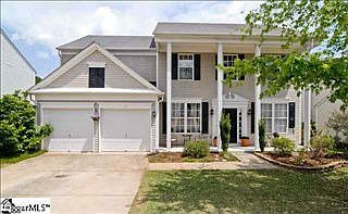 1st image of 5 Bay Hill Dr