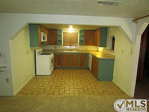 2nd image of 607 Thompson Dr