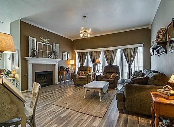 3rd image of 316 Park Forest Ct