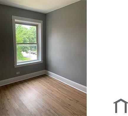 5th image of 6801 S Calumet Ave #1S