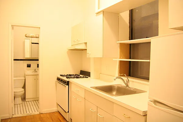 Rented by Keller Williams NYC | media 12