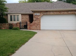 1832 Trelawney Dr, Lincoln, NE 68512