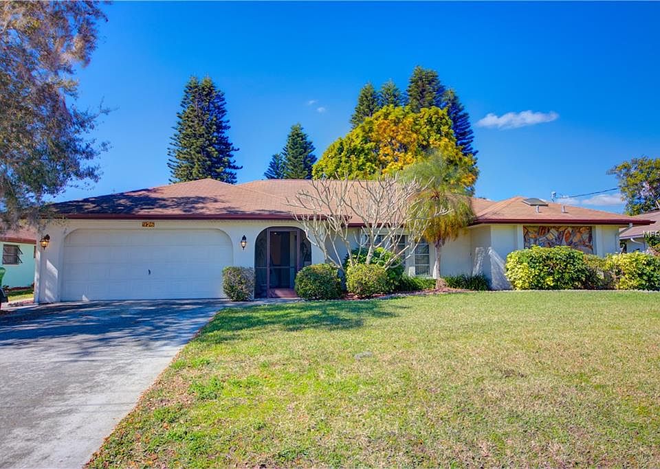 1st image of 926 Tropical Cir