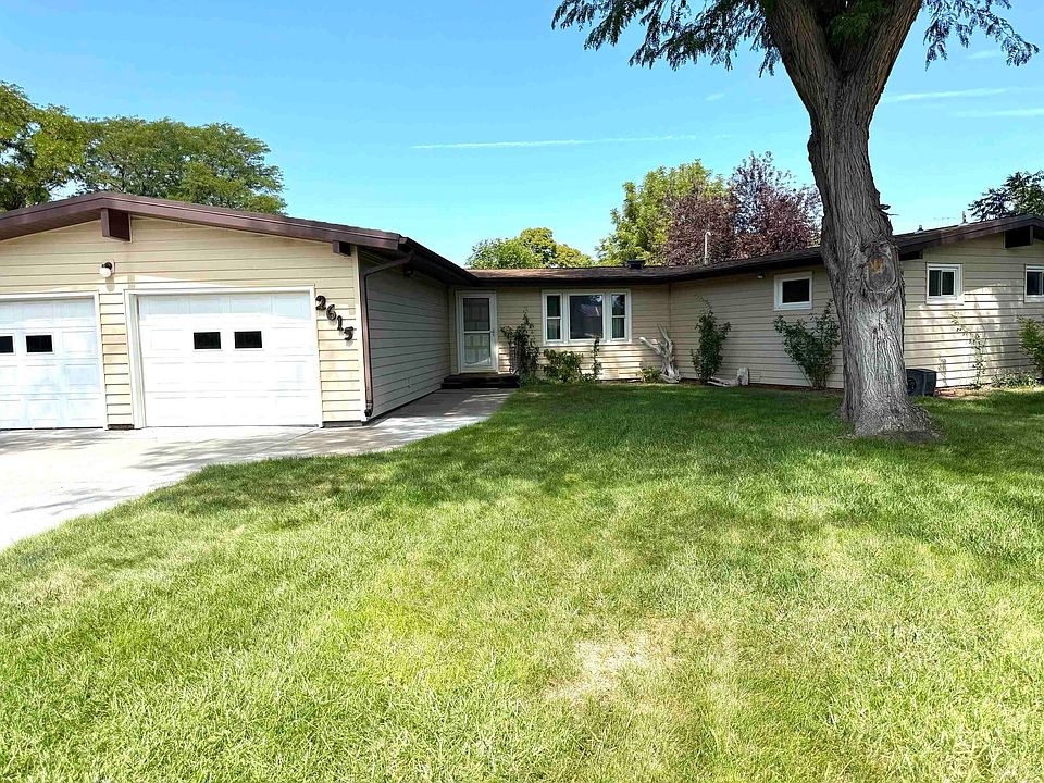 1st image of 2615 Birchwood Rd