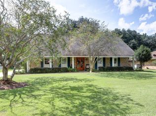 1612 E Bridge St, Breaux Bridge, LA 70517