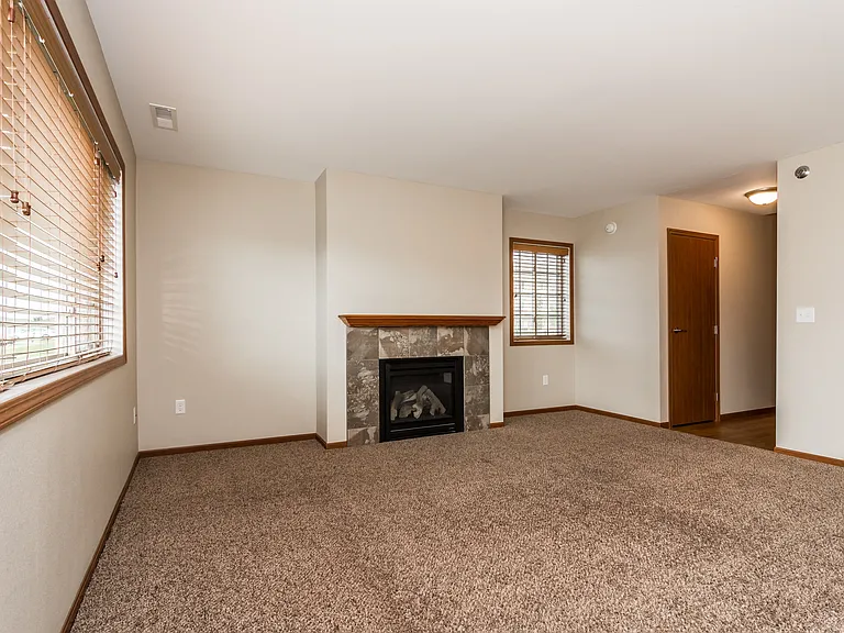 Sterling Pointe — Photo 8