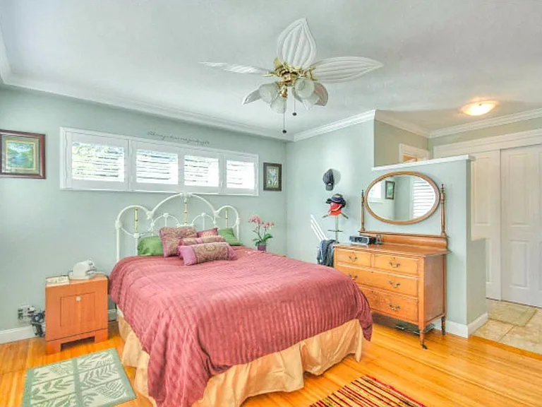 1513 Williams Ave — Photo 3
