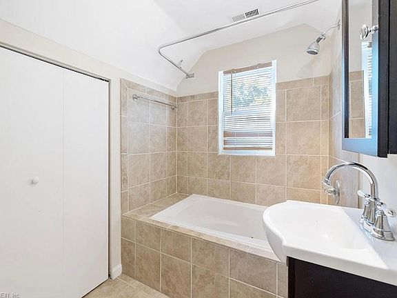 2nd image of 7802 Nesbitt Dr