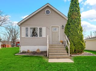 337 Dearborn St, Hobart, IN 46342