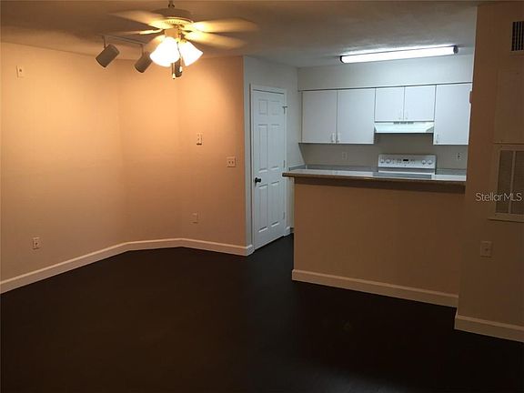 5th image of 5112 Park Central Dr #206