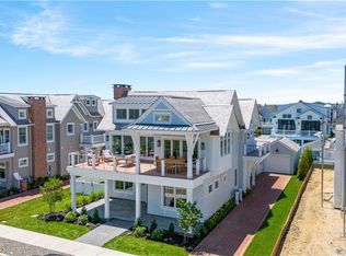 813 Ocean Rd, Narragansett, RI 02882