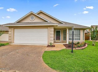 513 Biscayne Cv W, Clinton, MS 39056