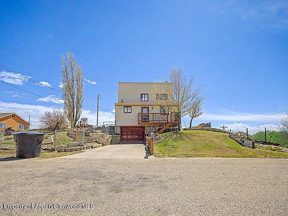 2nd image of 808 Fairway Blvd