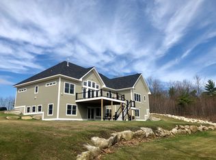 90 Tarkiln Hill Rd, Raymond, ME 04071